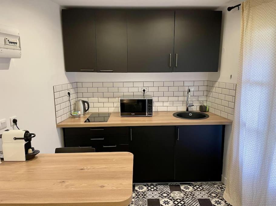 Le Moulin 3 - Appartement Tout Confort Centre Ville - Beziers - Wifi - Tv Connecte Exteriör bild